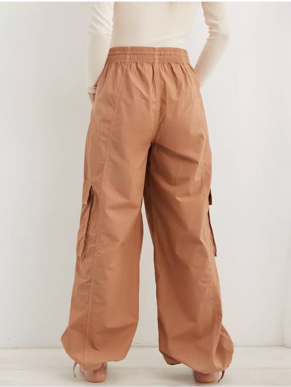 Aerie High Waisted Go-For-It Baggy Cargo Pants Carmel Brown
Women’s size S NWT - Picture 3 of 15